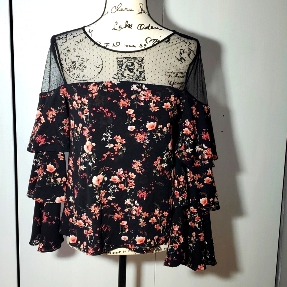 White House Black Market| Black Dark Floral Sheer Top  Ruffle Sleeves Sz.XS